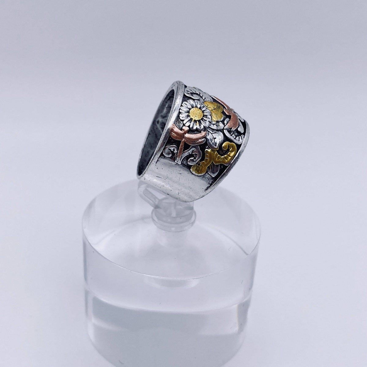 Retro Dragonfly Carved Ring