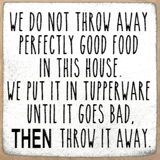 5X5-206 Tupperware