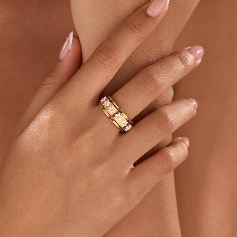 18K STAINLESS STEEL TARNISH FREE DAISY SPINNER RING | 40R155