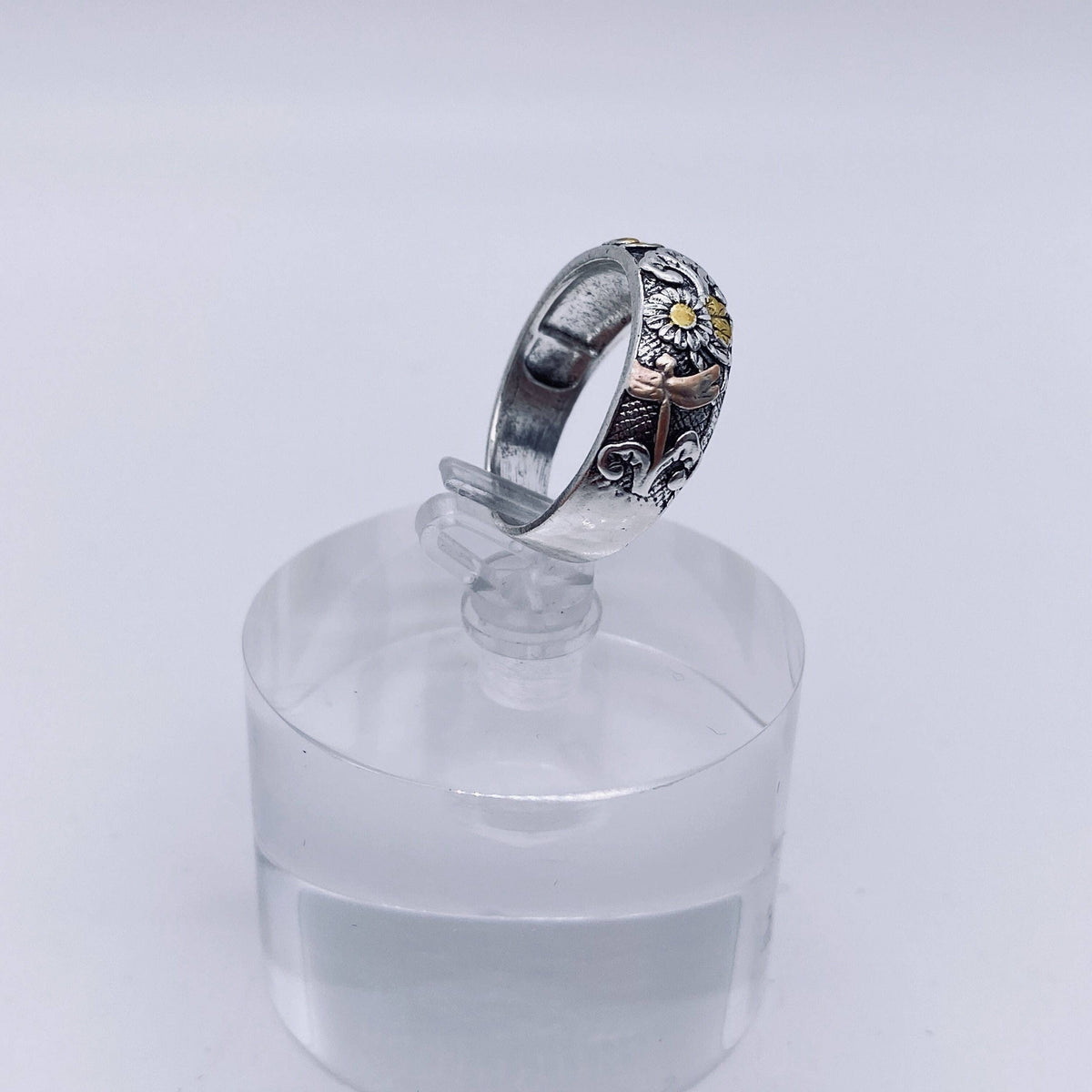 Retro Dragonfly Carved Ring