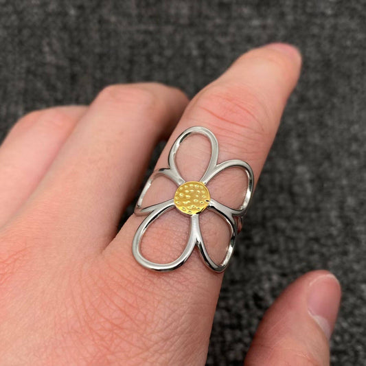 Hollow Flower 18K Gold Plated Stainless Steel Ring - FGS