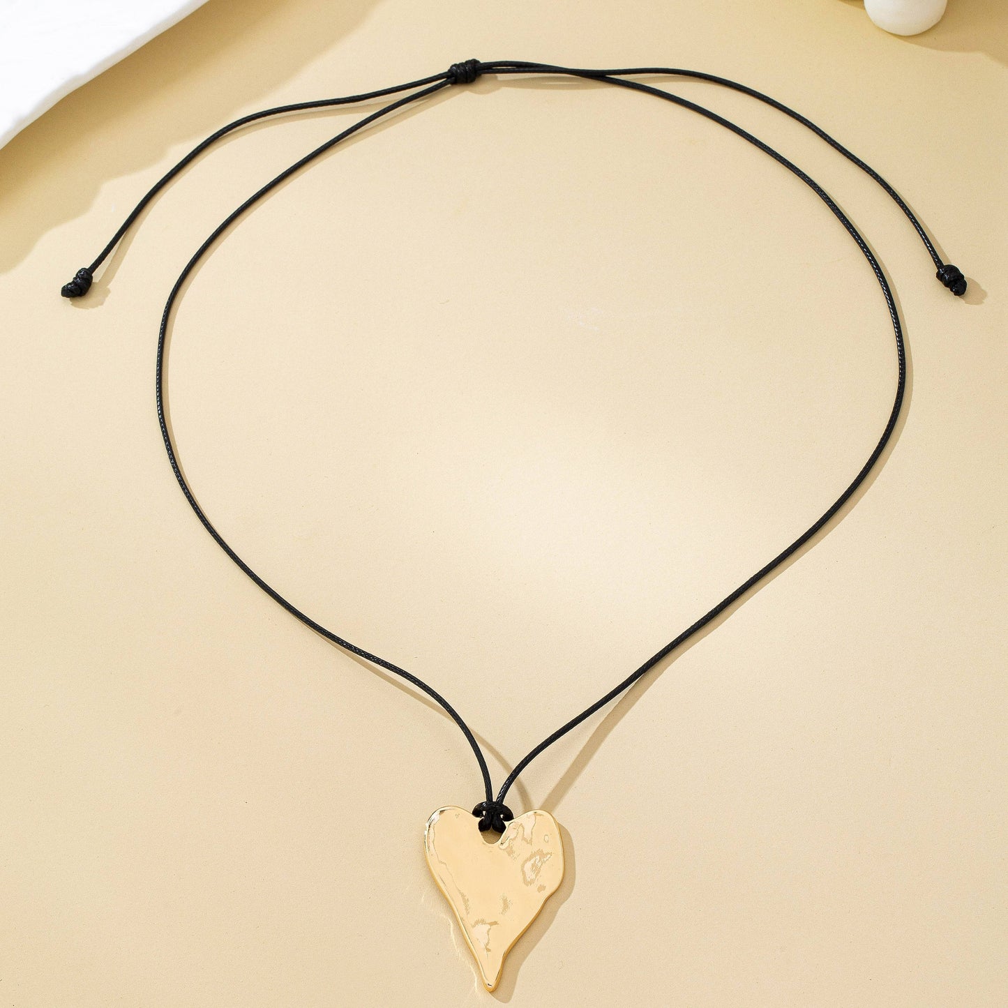 Hammered Heart Cord Landyard Necklace | 80N93016